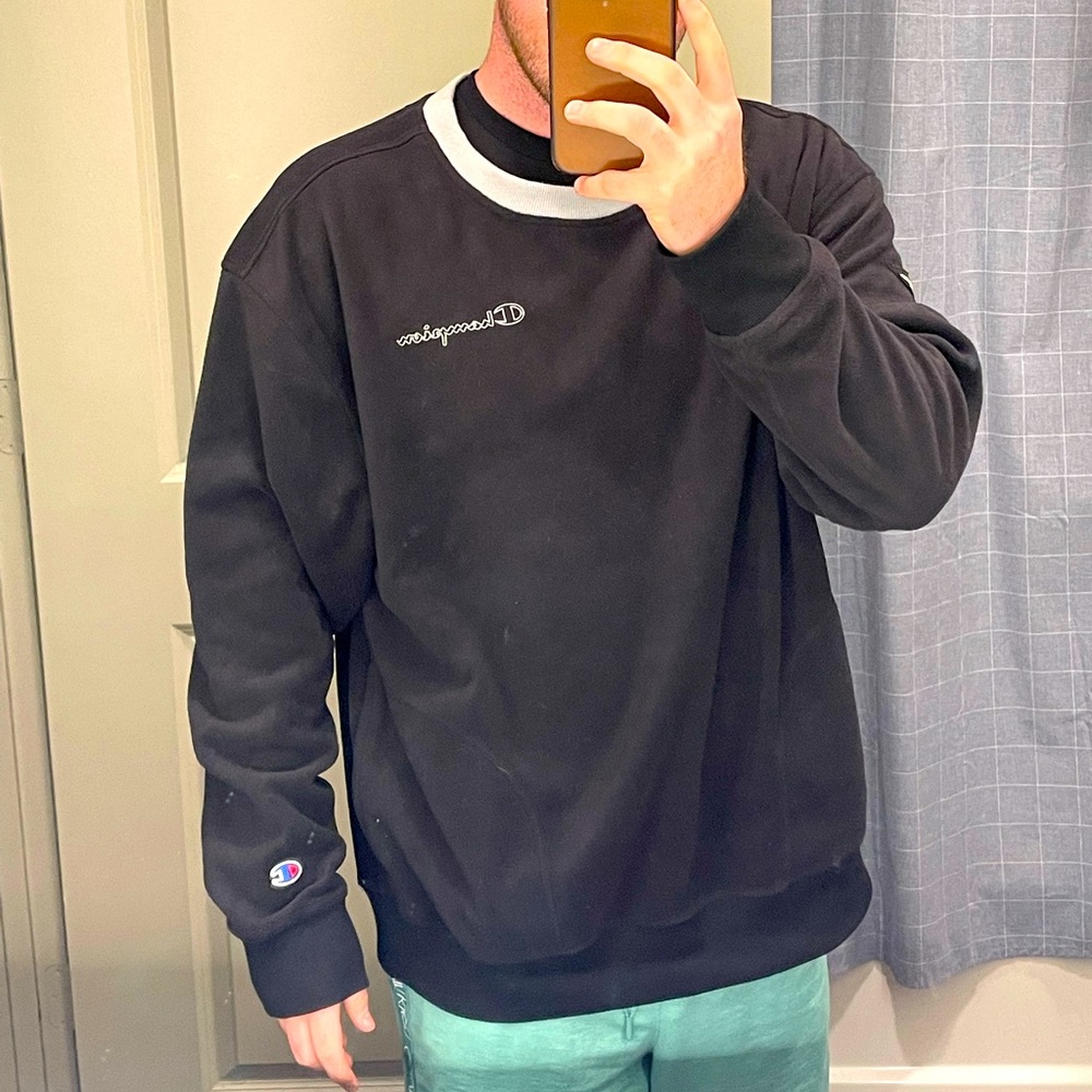 Men’s XL Champion Crewneck with Pockets